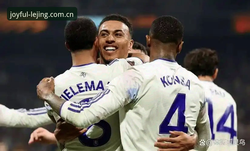 5大纪录封神！埃梅里率维拉3-0夺冠，乐竞界面见证欧联杯传奇之夜